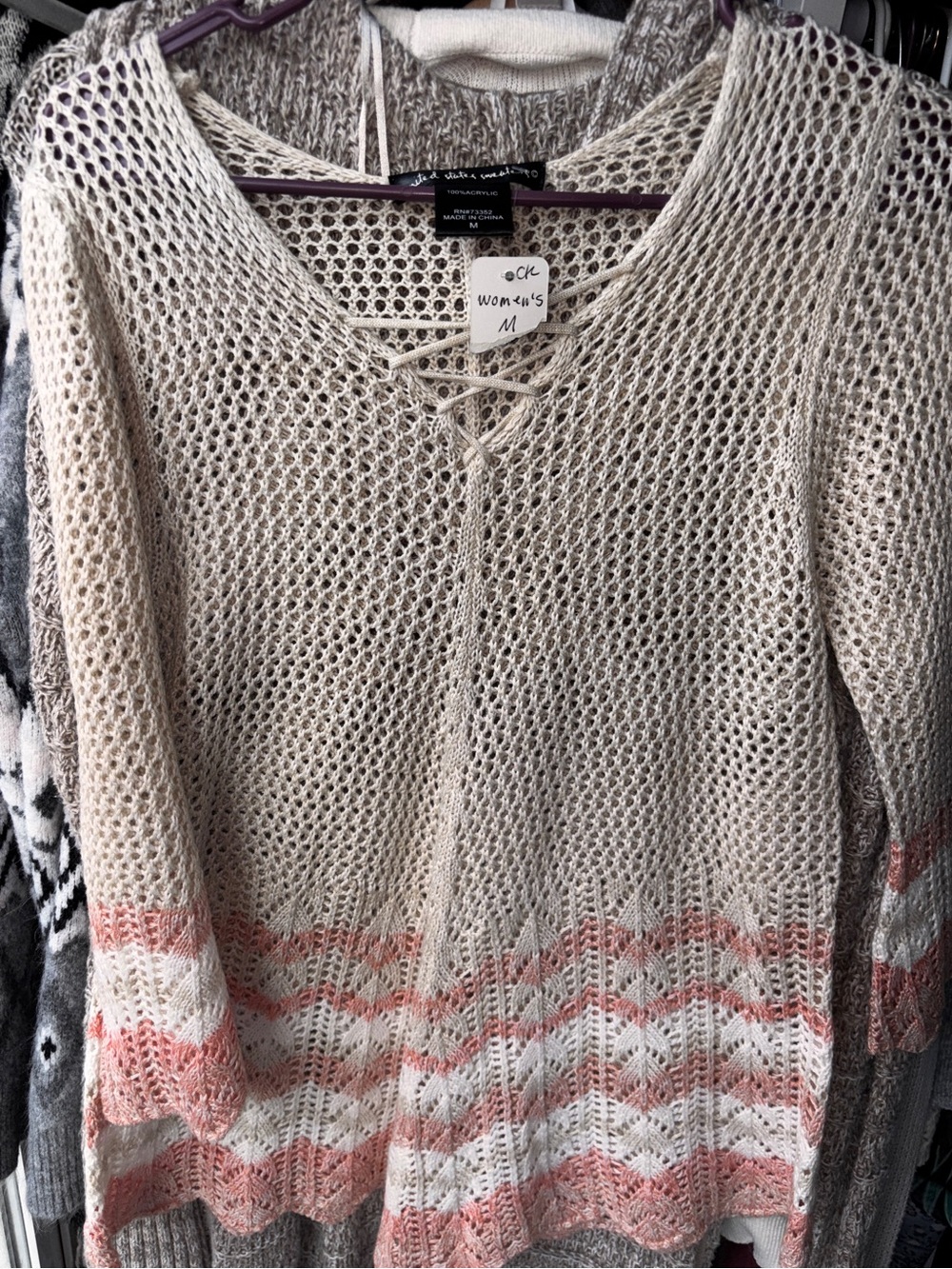 united states sweaters Med.Cream Open-Knit V-Neck Sweater w/pink Stripe Accents